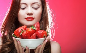 Organic fruit - Strawberries