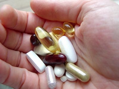 pills vitamins and supplements