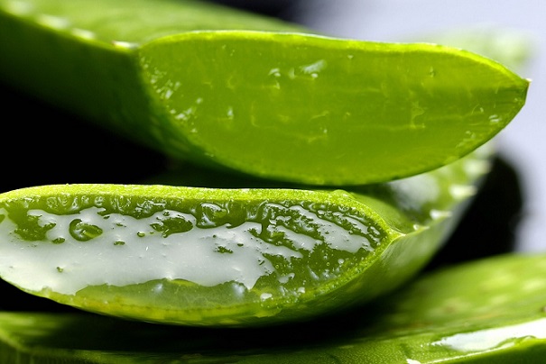 Natural Remedies to treat acne